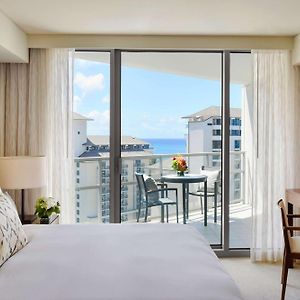 Deluxe  King Room Disability Access